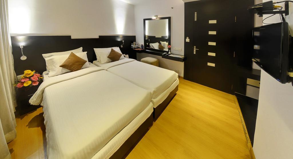 Hotel Gokulam Park Chennai Ngoại thất bức ảnh