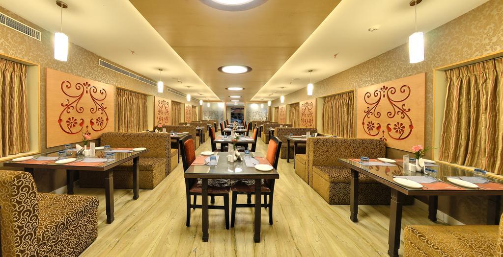 Hotel Gokulam Park Chennai Ngoại thất bức ảnh
