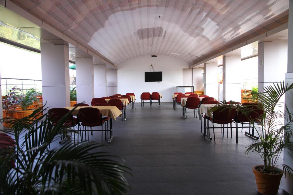 Hotel Gokulam Park Chennai Ngoại thất bức ảnh