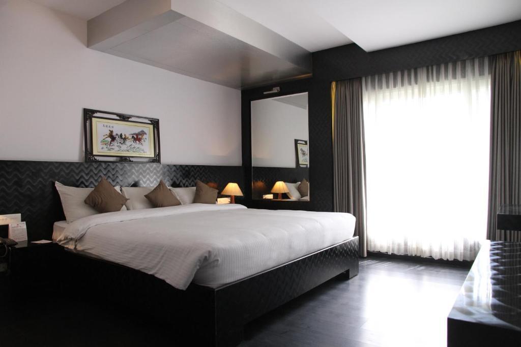 Hotel Gokulam Park Chennai Ngoại thất bức ảnh