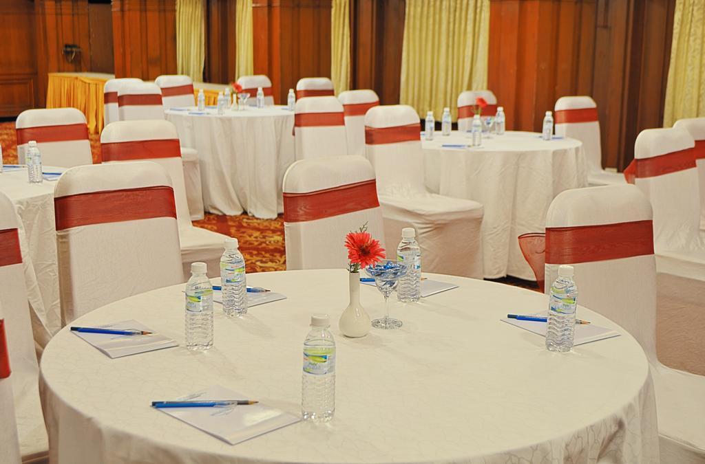 Hotel Gokulam Park Chennai Ngoại thất bức ảnh