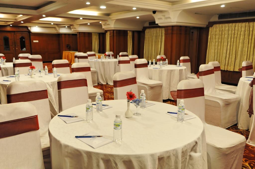 Hotel Gokulam Park Chennai Ngoại thất bức ảnh