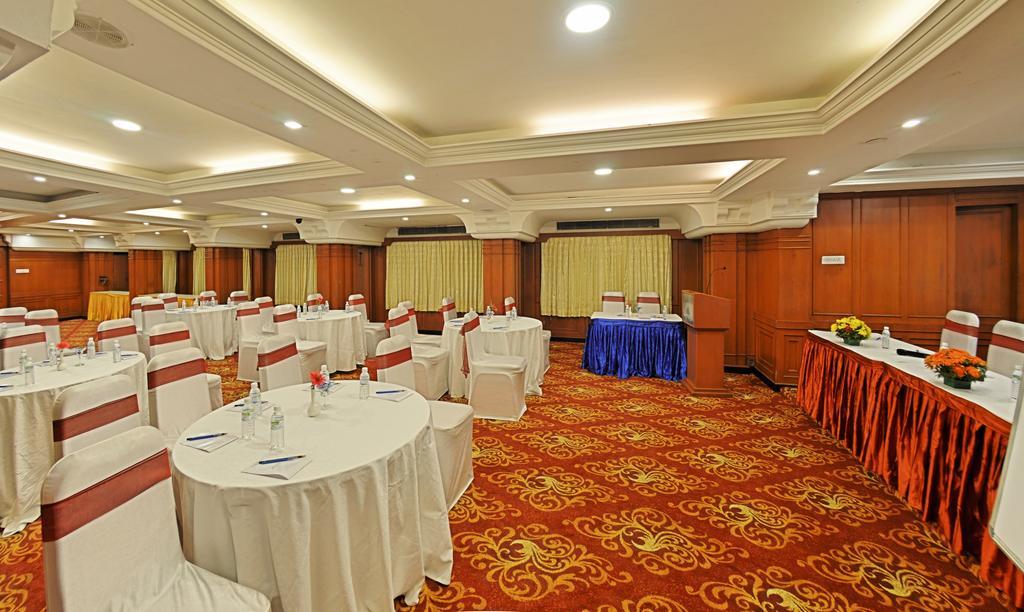 Hotel Gokulam Park Chennai Ngoại thất bức ảnh
