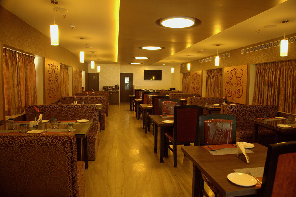 Hotel Gokulam Park Chennai Ngoại thất bức ảnh