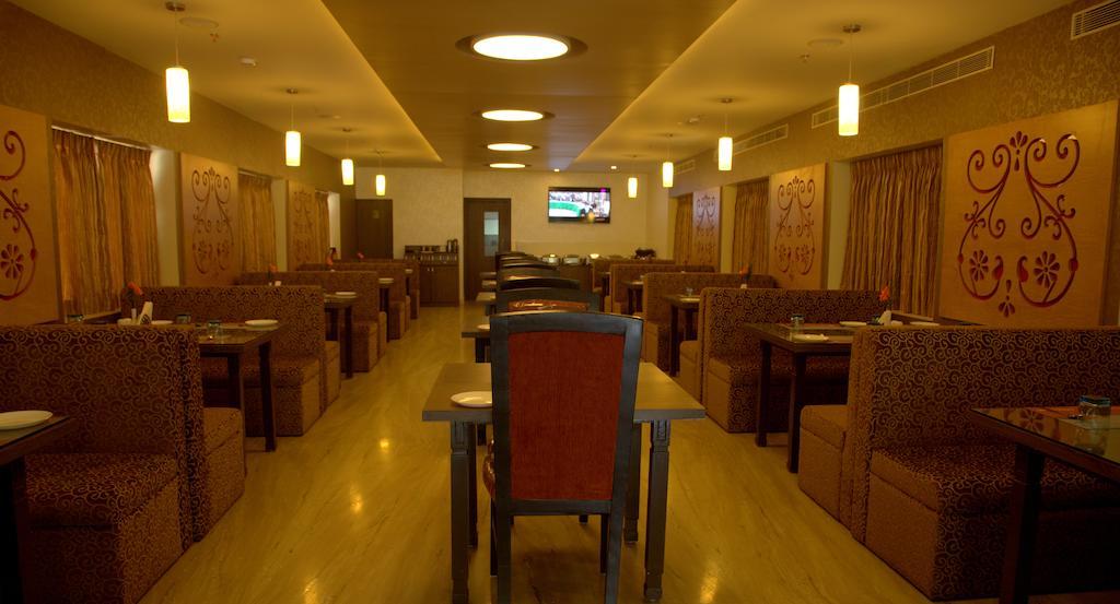 Hotel Gokulam Park Chennai Ngoại thất bức ảnh