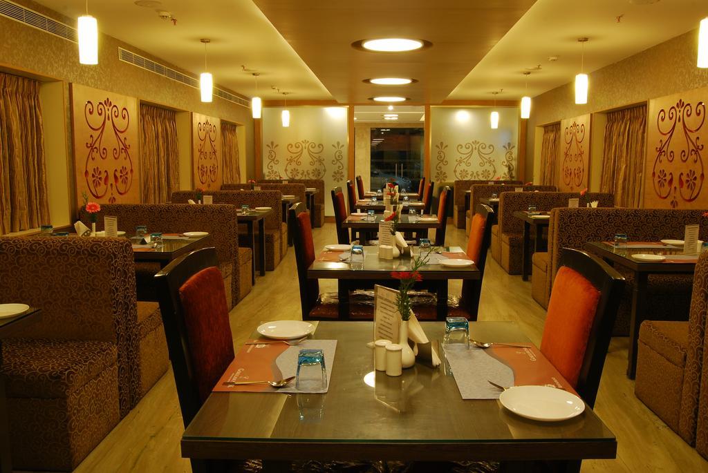 Hotel Gokulam Park Chennai Ngoại thất bức ảnh