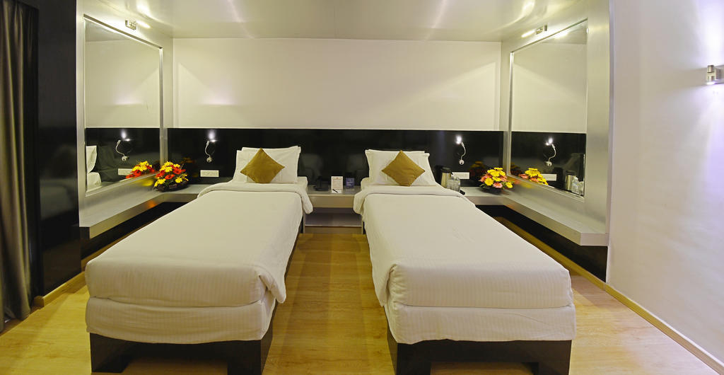 Hotel Gokulam Park Chennai Ngoại thất bức ảnh